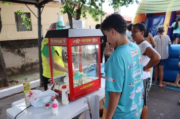 Foto - NATAL DAS CRIANÇAS - ARCO-ÍRIS