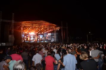 Foto - SHOW MATO GROSSO E MATHIAS, E DJ KARINA CONECHU