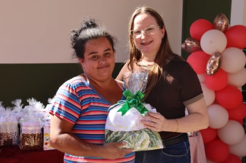 Foto - Uma tarde preparada com muito carinho para homenagear aquelas que representam amor, força, sabedoria e dedicação todos os dias. 