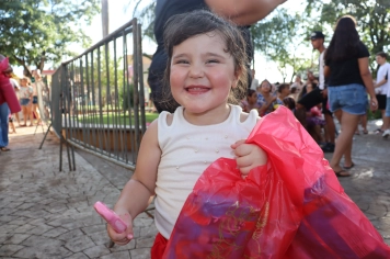 Foto - NATAL DAS CRIANÇAS - ARCO-ÍRIS