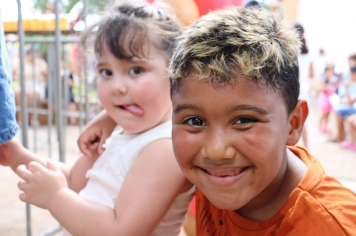 Foto - NATAL DAS CRIANÇAS - ARCO-ÍRIS