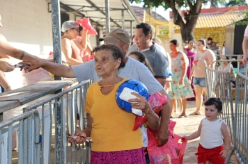 Foto - NATAL DAS CRIANÇAS - ARCO-ÍRIS