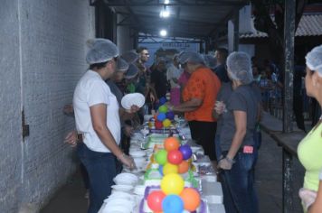 Foto - CARRETA IMPÉRIO, APRESENTAÇÃO DA BANDA MUNICIPAL E A DISTRIBUIÇÃO DO BOLO