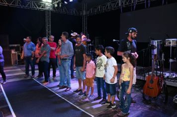 Foto - Hugo e Heitor - 26 Anos Arco-Íris 