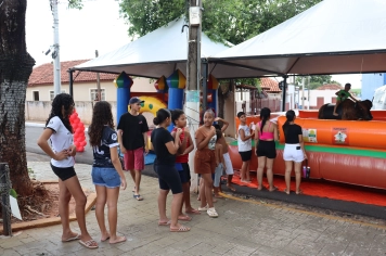 Foto - NATAL DAS CRIANÇAS - ARCO-ÍRIS