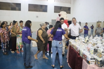 Foto - Uma noite preparada com muito carinho para homenagear aquelas que representam amor, força, dedicação e cuidado todos os dias. 