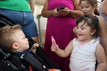 Foto - NATAL DAS CRIANÇAS - ARCO-ÍRIS