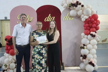 Foto - Uma noite preparada com muito carinho para homenagear aquelas que representam amor, força, dedicação e cuidado todos os dias. 